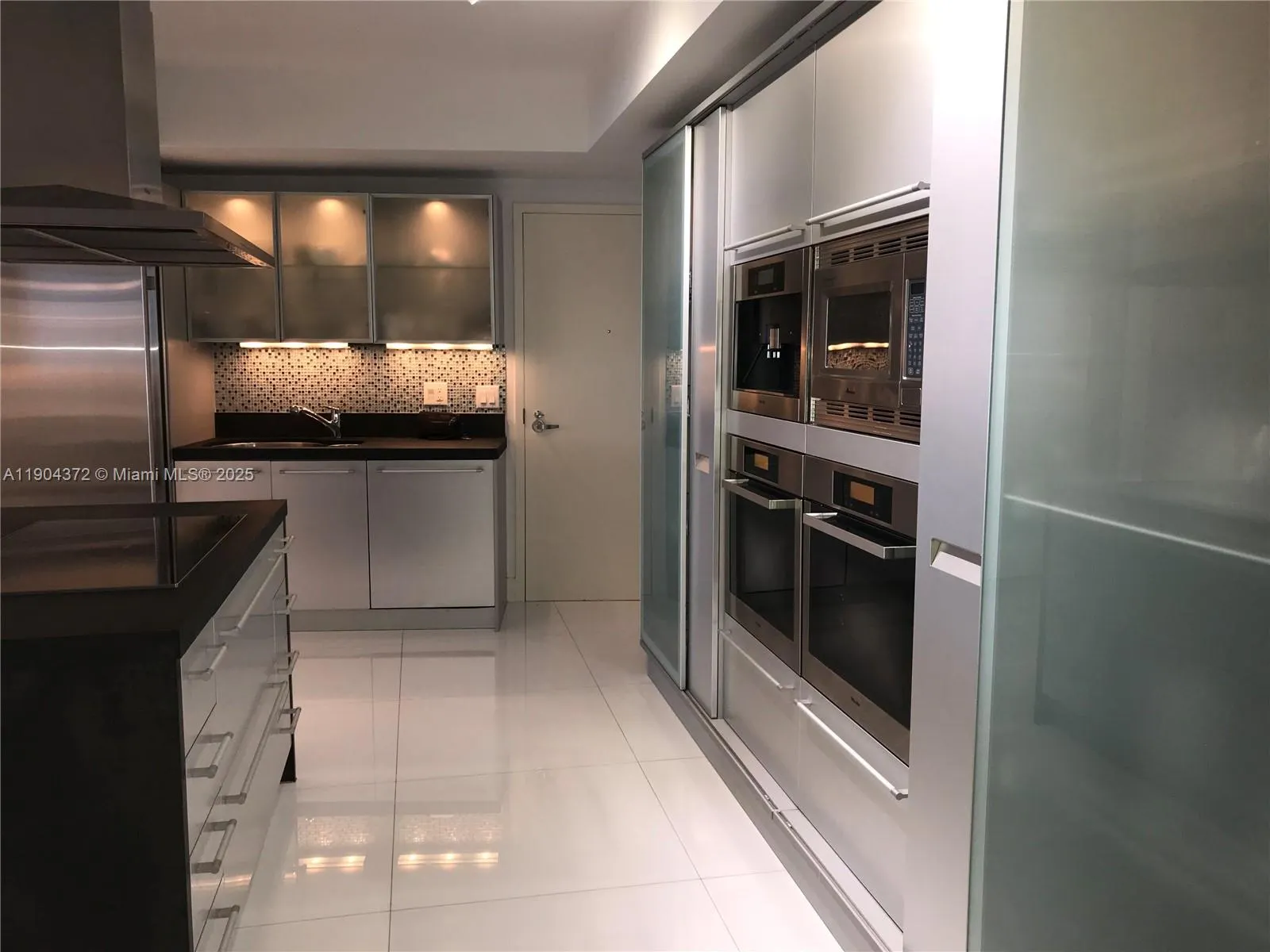 18201 Collins Ave, #5104