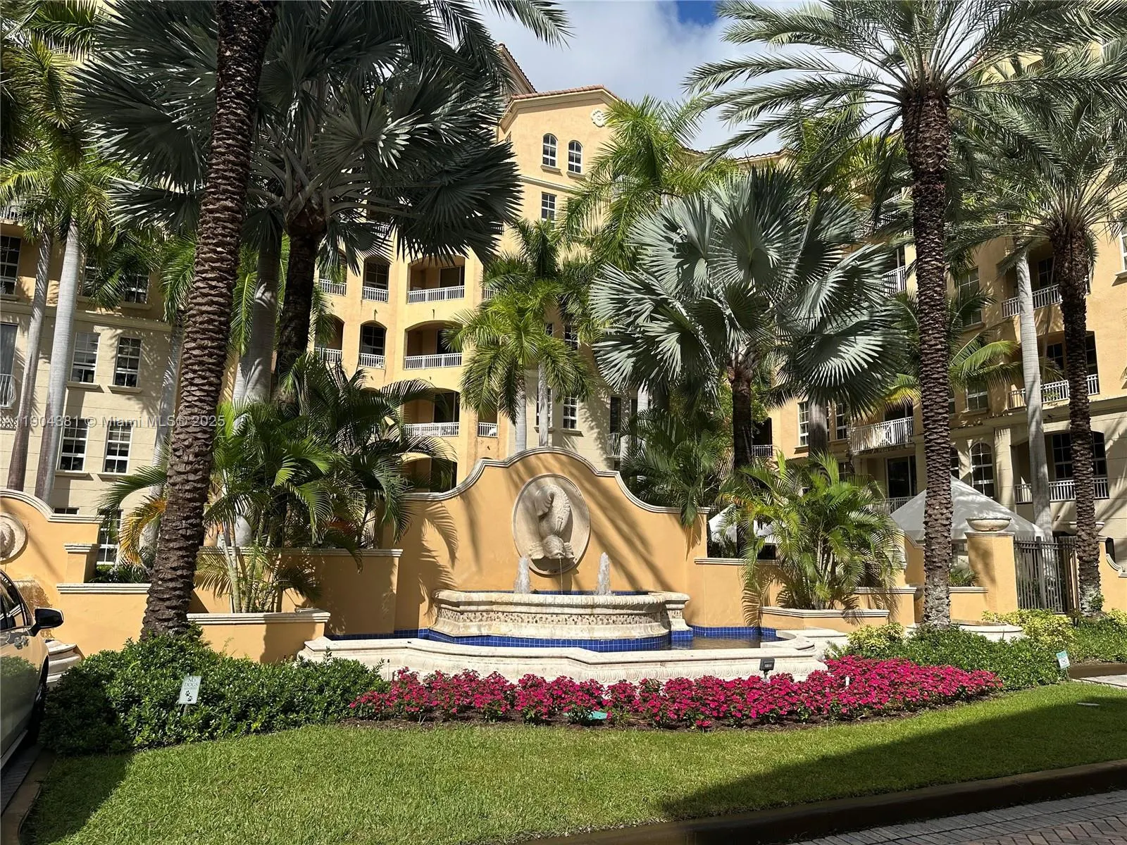 3001 NE 185th St, #222