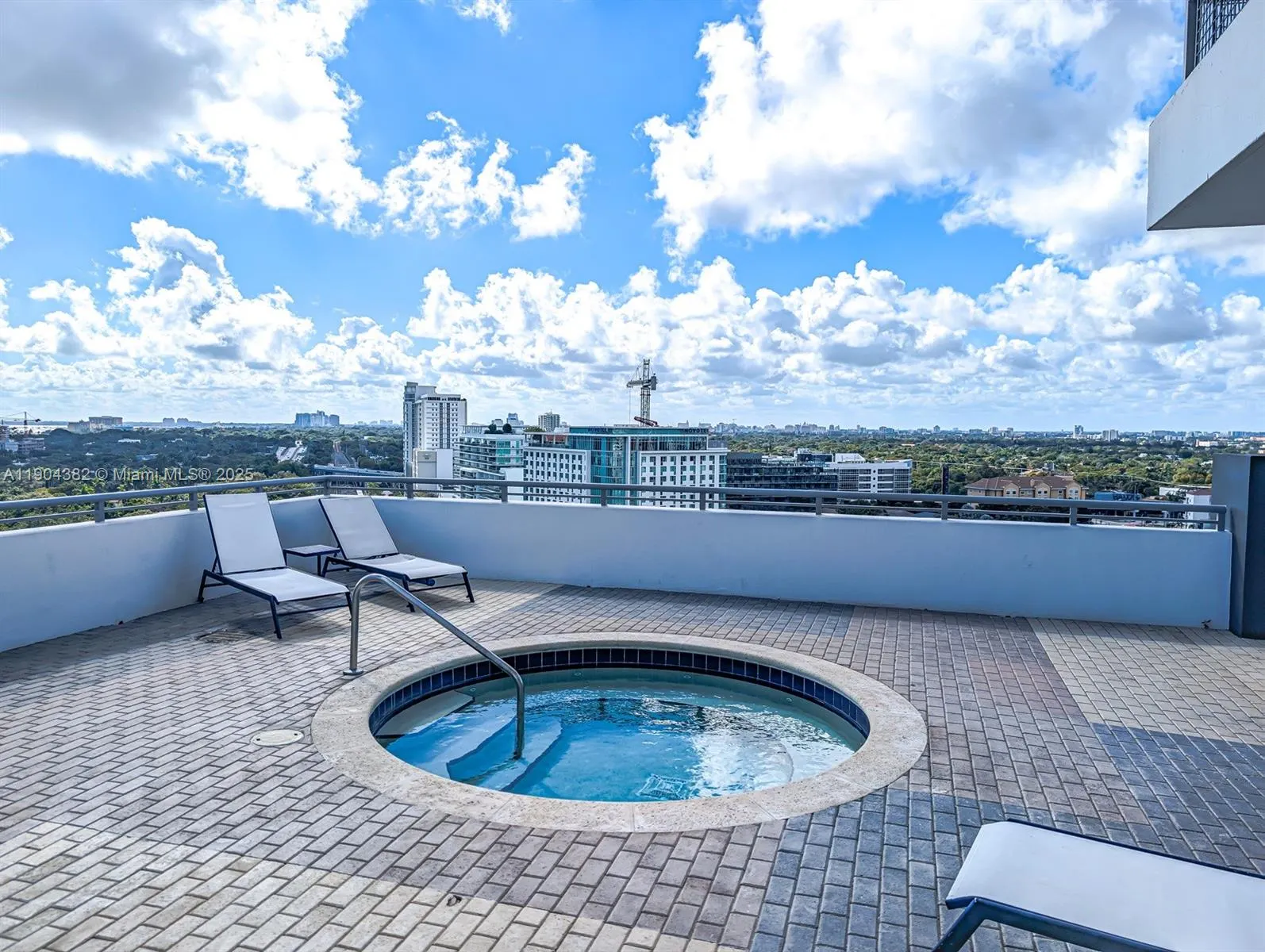 60 SW 13th St, #1612