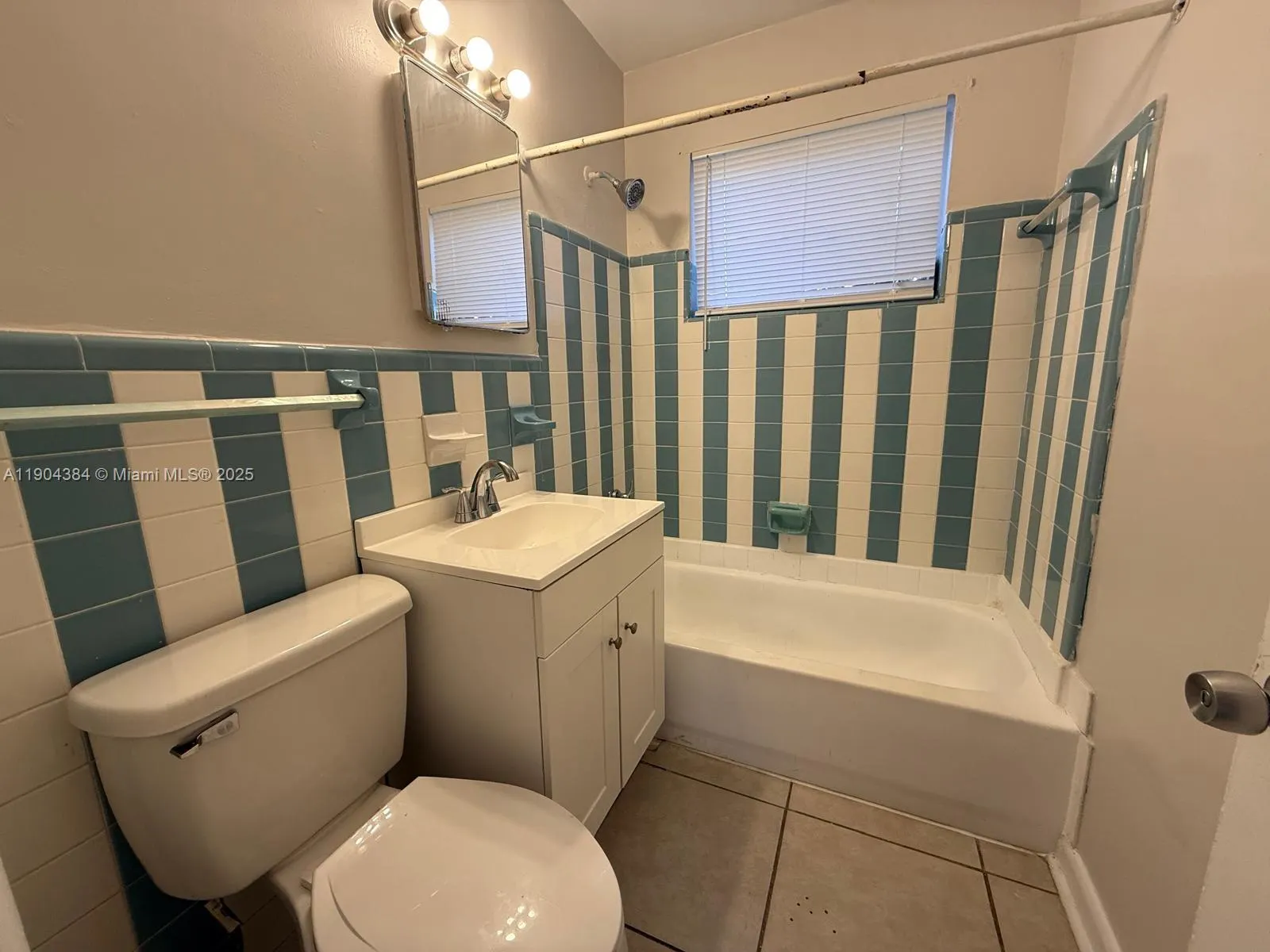 520 W Blue Heron Blvd, #1