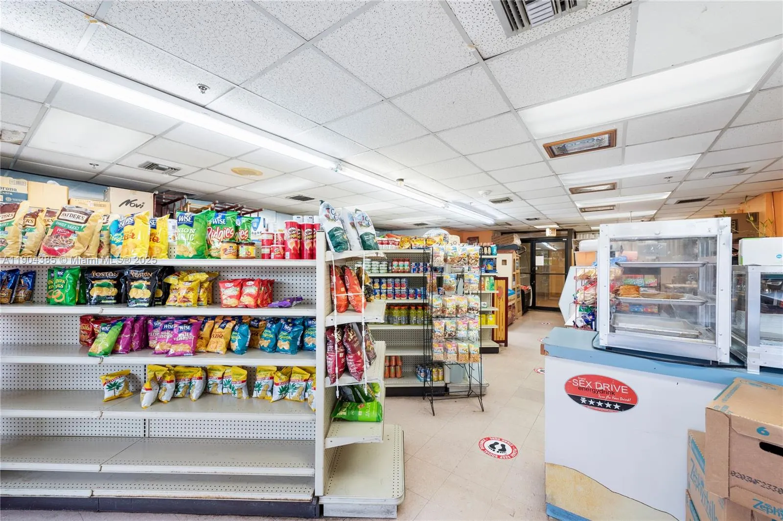 2555 Collins Ave, #904