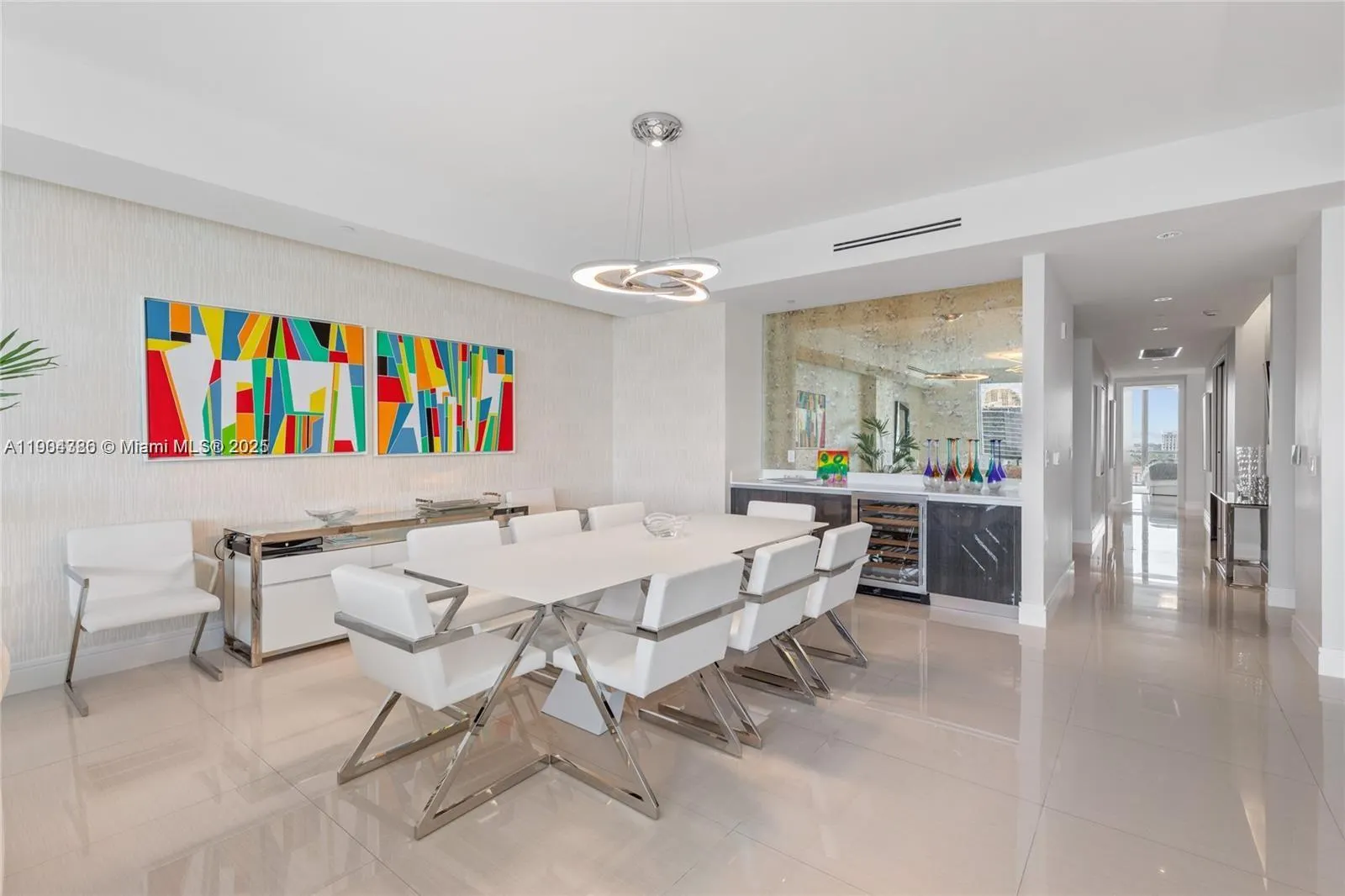 3300 NE 188th St, #818