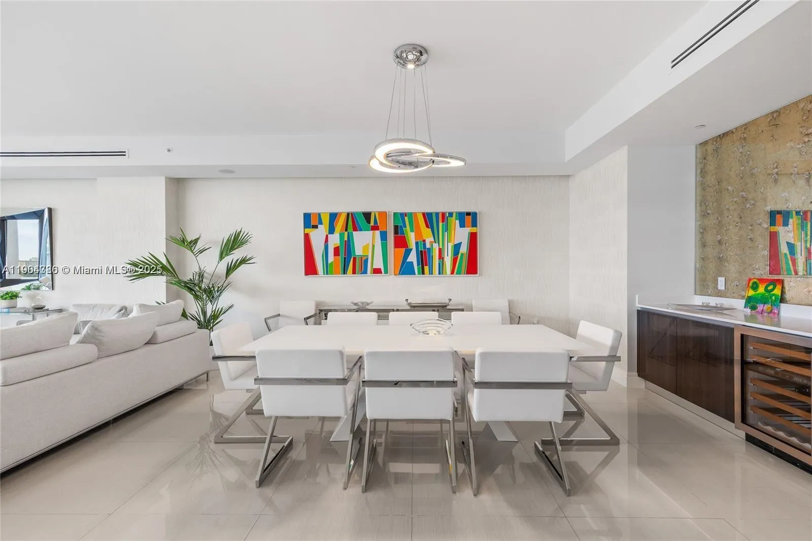 3300 NE 188th St, #818