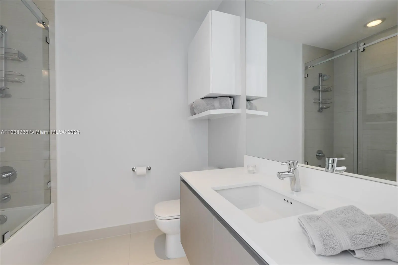 3300 NE 188th St, #818