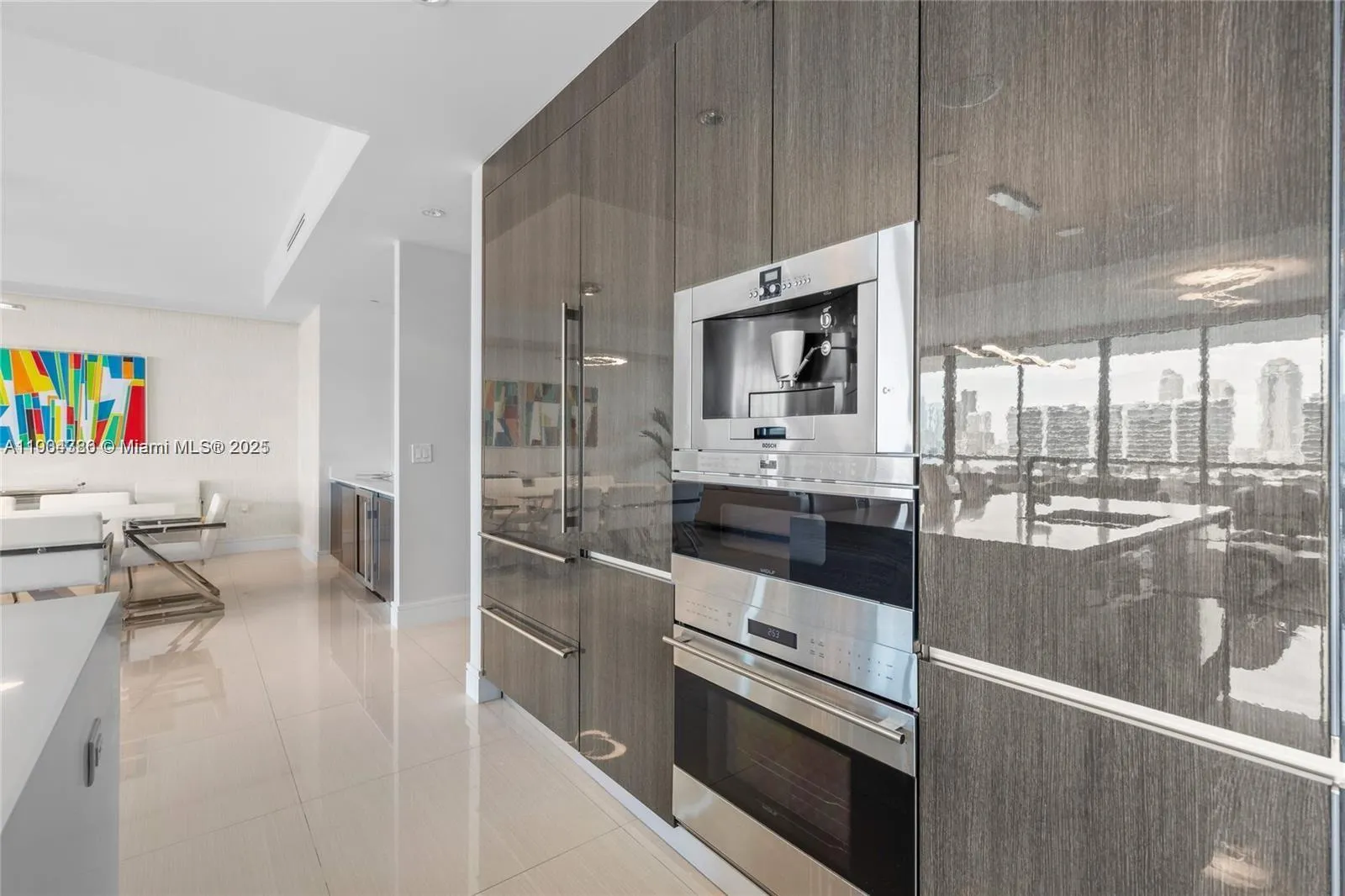 3300 NE 188th St, #818