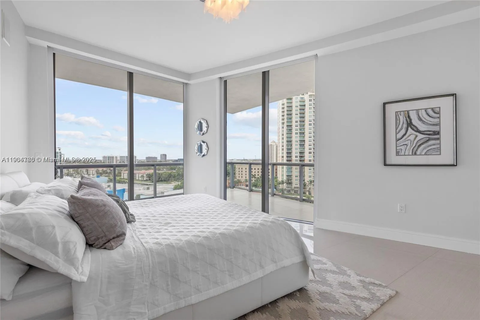 3300 NE 188th St, #818