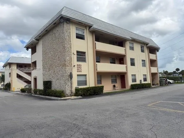 8951 SW 72nd St, #328