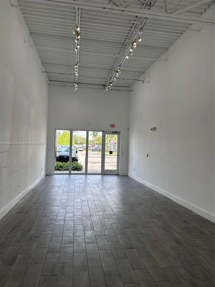 9620 Stirling Rd, #103