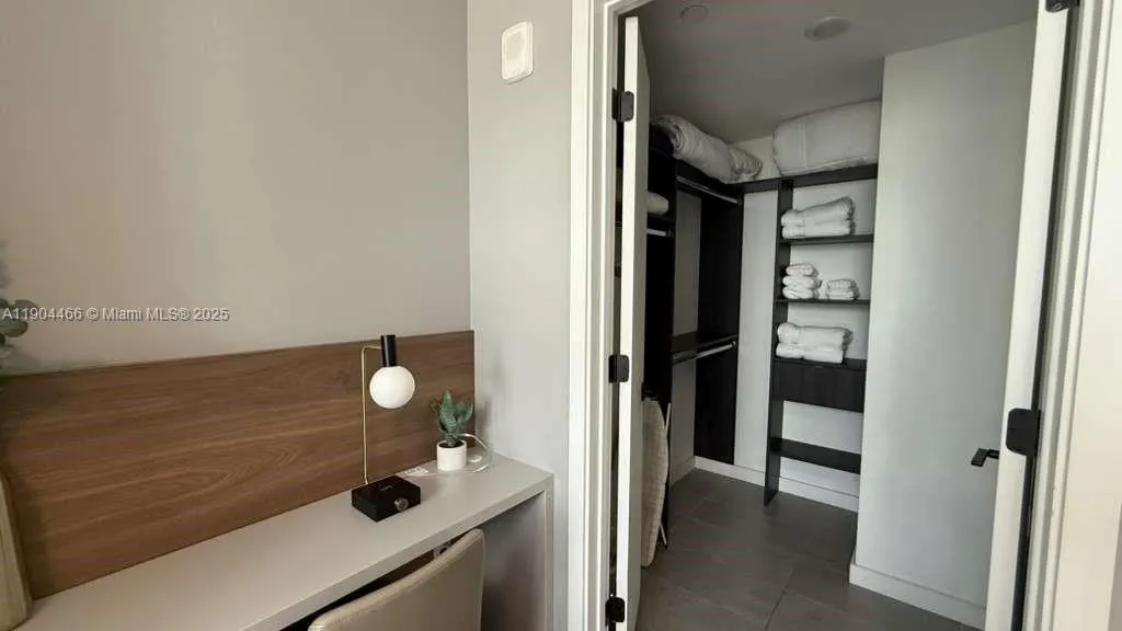 227 NE 2nd St, #3104