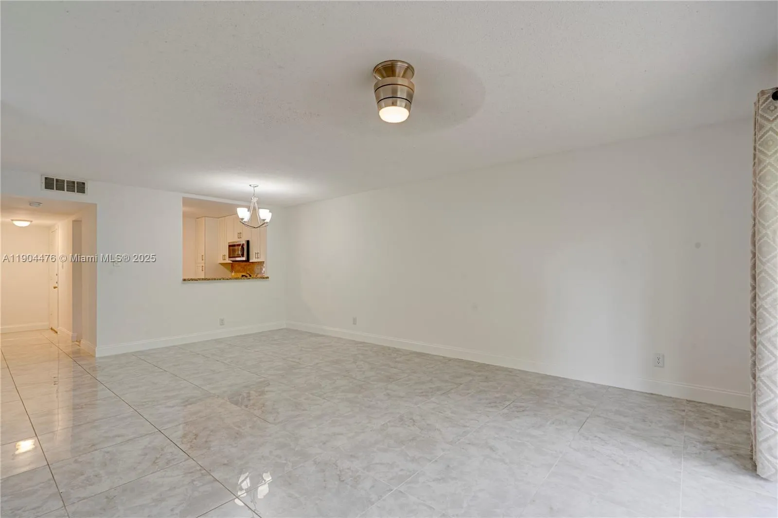 136 S Cypress Rd, #323