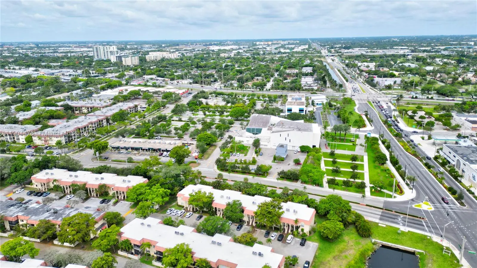 136 S Cypress Rd, #323