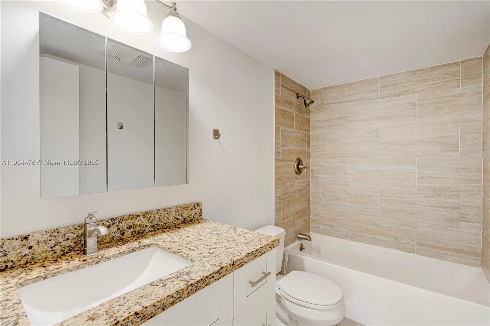 136 S Cypress Rd, #323