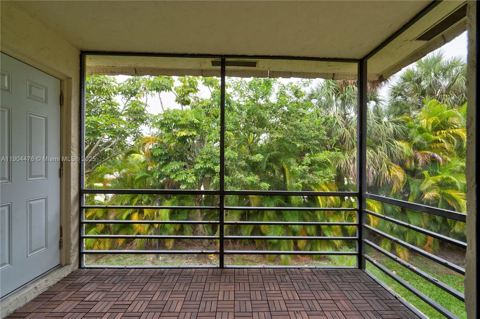 136 S Cypress Rd, #323