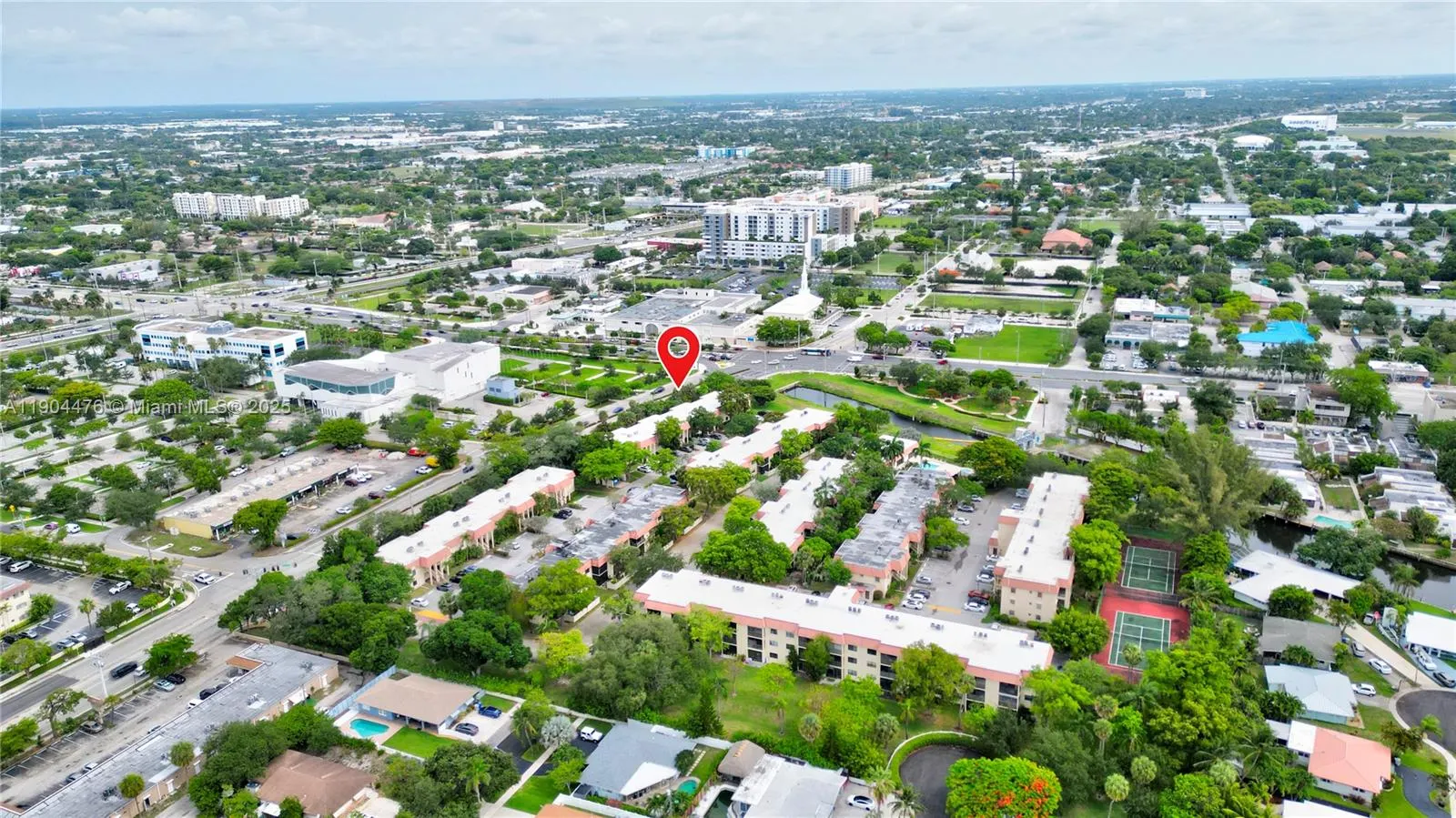 136 S Cypress Rd, #323