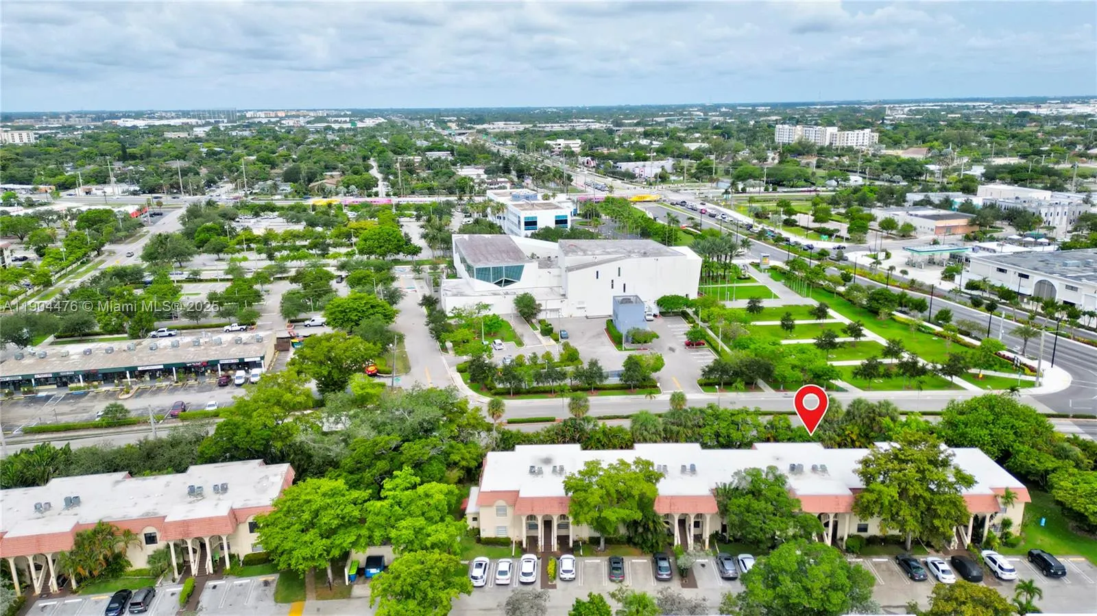 136 S Cypress Rd, #323