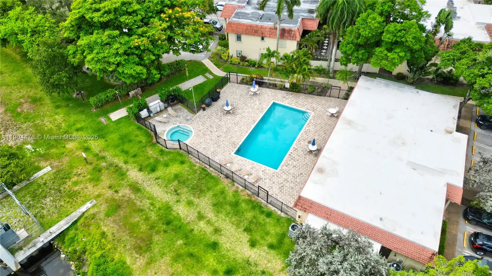 136 S Cypress Rd, #323