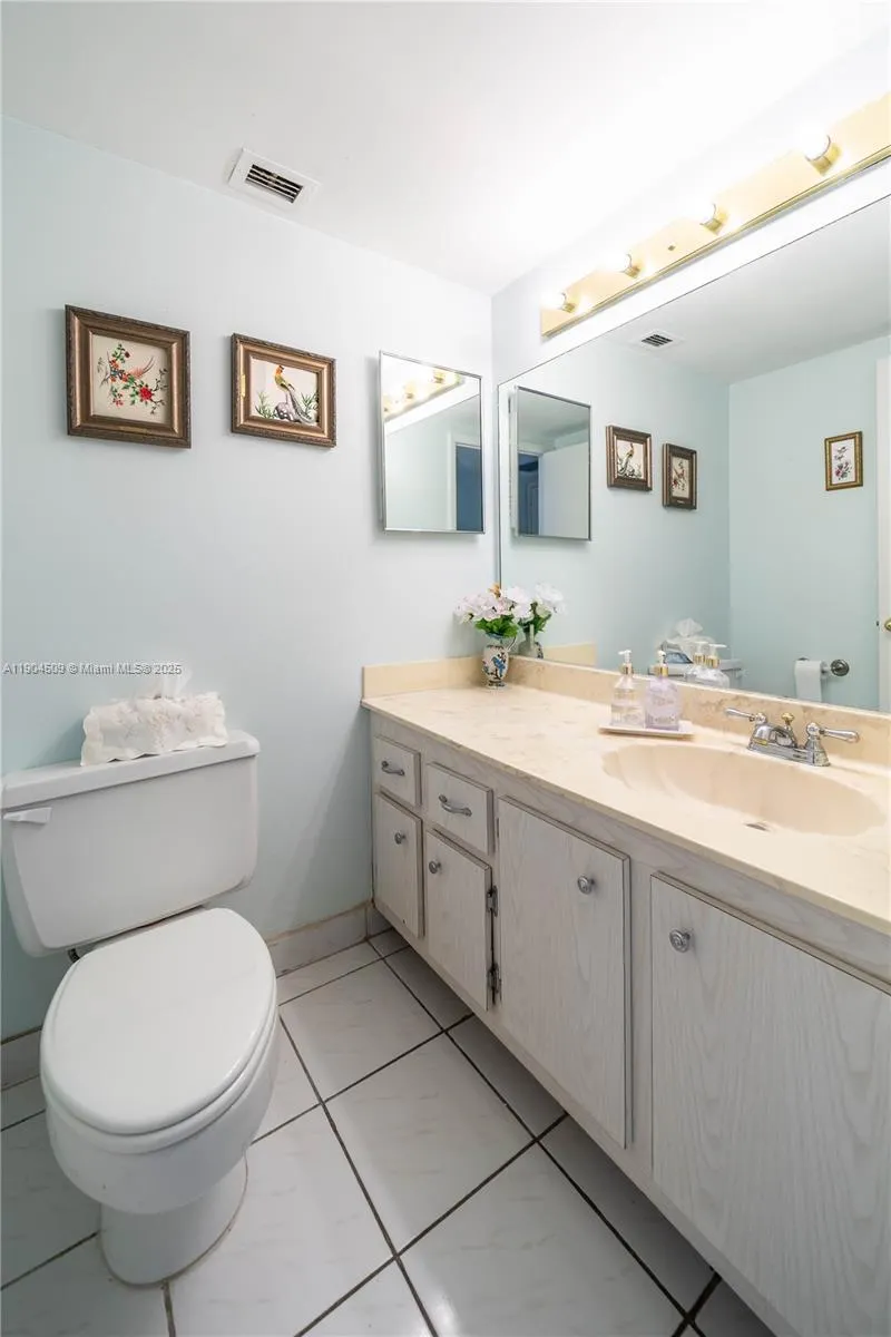 3800 S Ocean Dr, #508