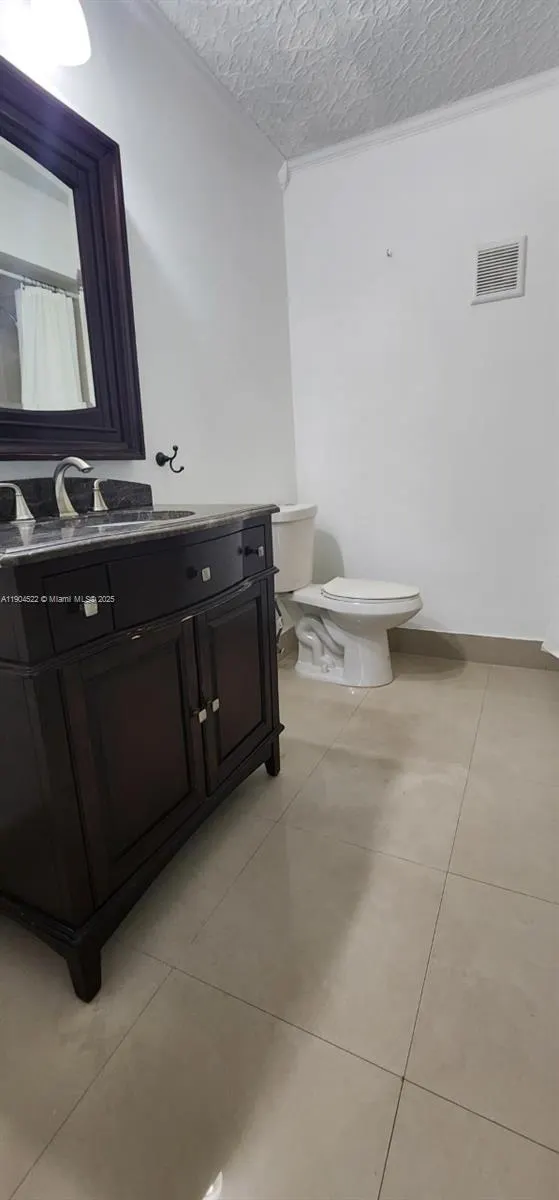 23 N Valencia Dr, #2-32