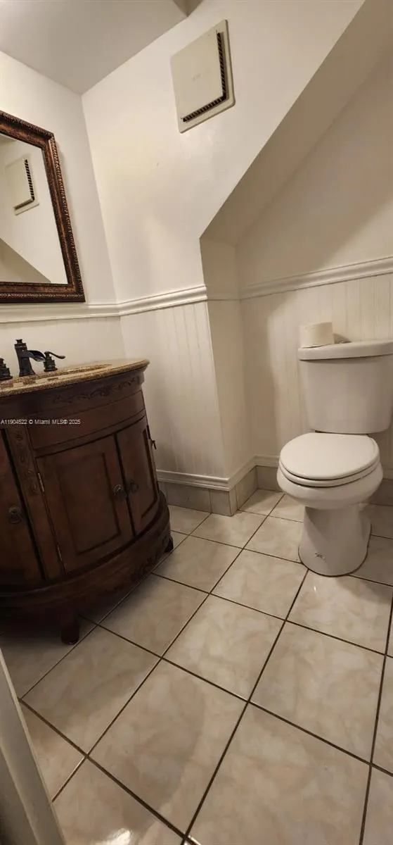 23 N Valencia Dr, #2-32