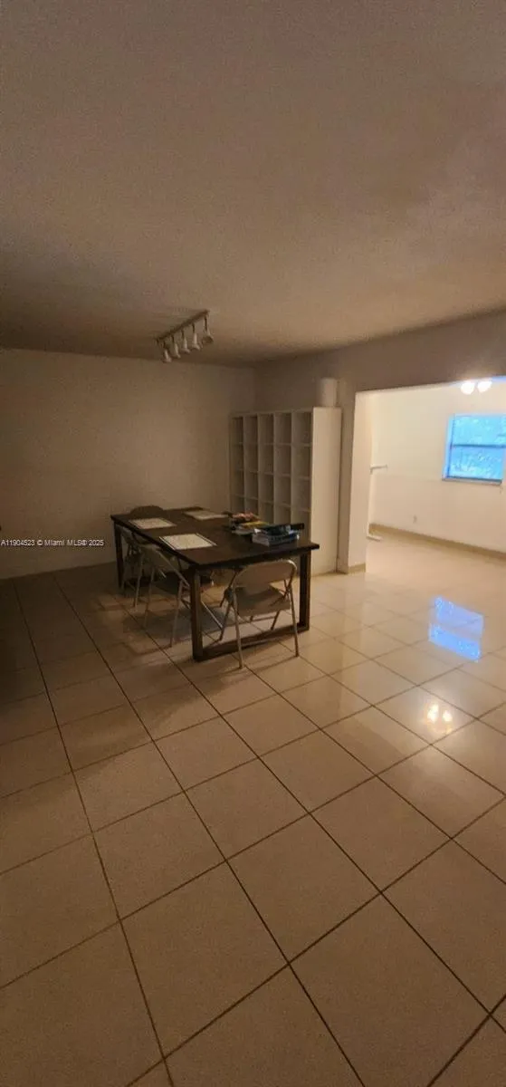 23 N Valencia Dr, #2-32