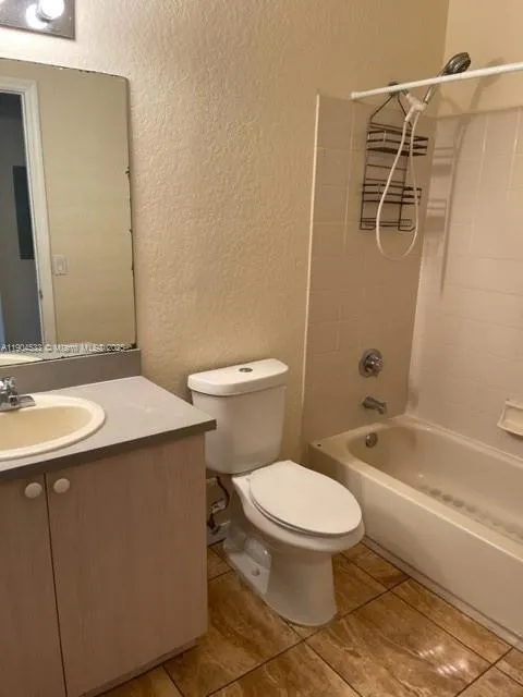 1807 Belmont Ln, #1807