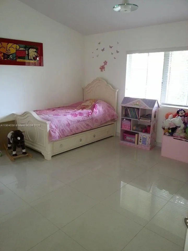 546 NE 199th Ln, #4W