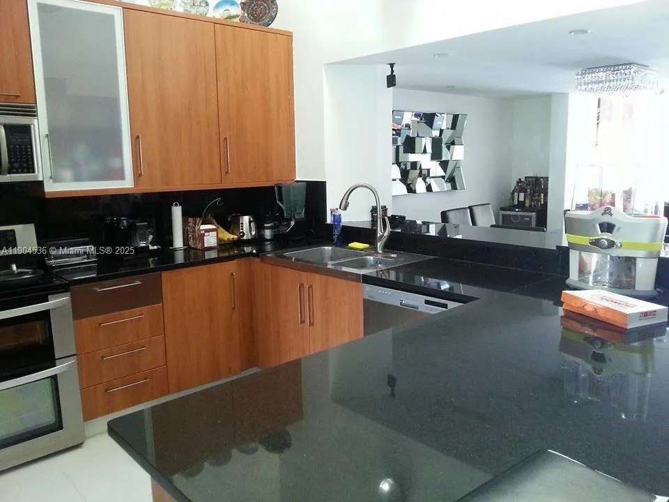 546 NE 199th Ln, #4W