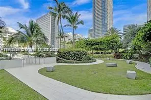 950 Brickell Bay Dr, #1805
