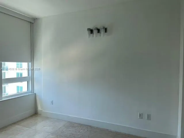 950 Brickell Bay Dr, #1805