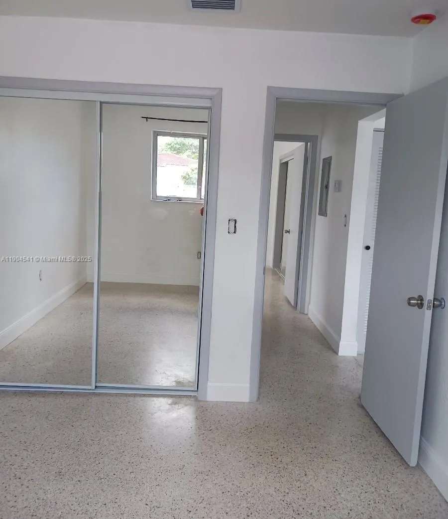 380 Tamiami Canal Rd, #380