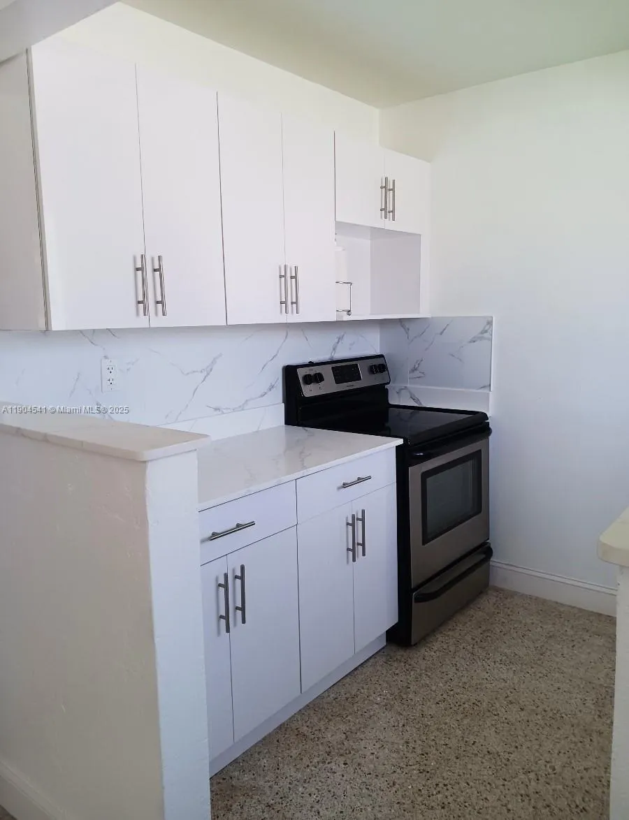 380 Tamiami Canal Rd, #380