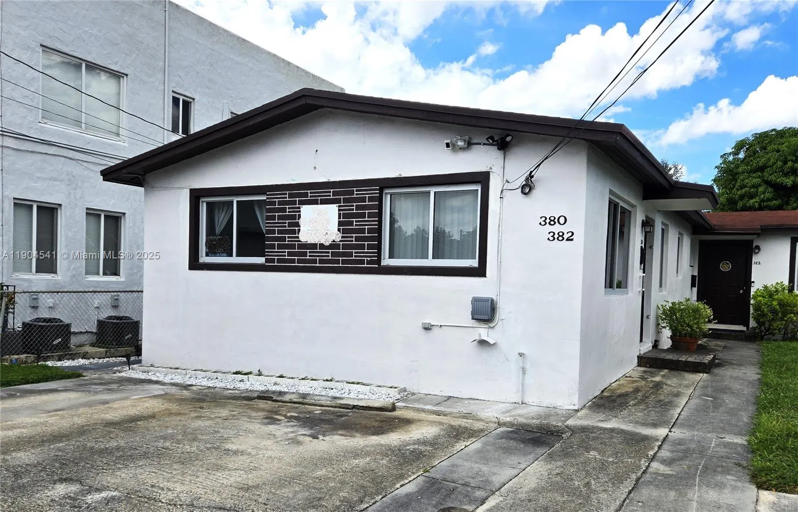 380 Tamiami Canal Rd, #380