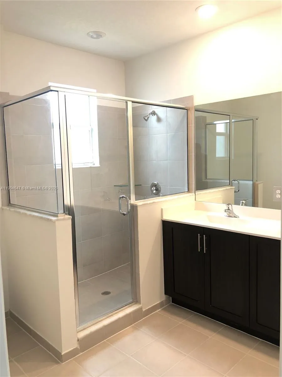 2610 SE 13th St, #2610