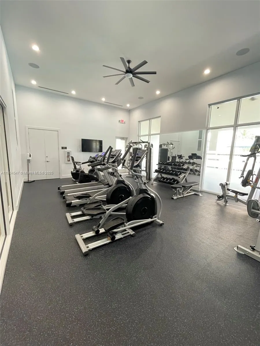 2610 SE 13th St, #2610