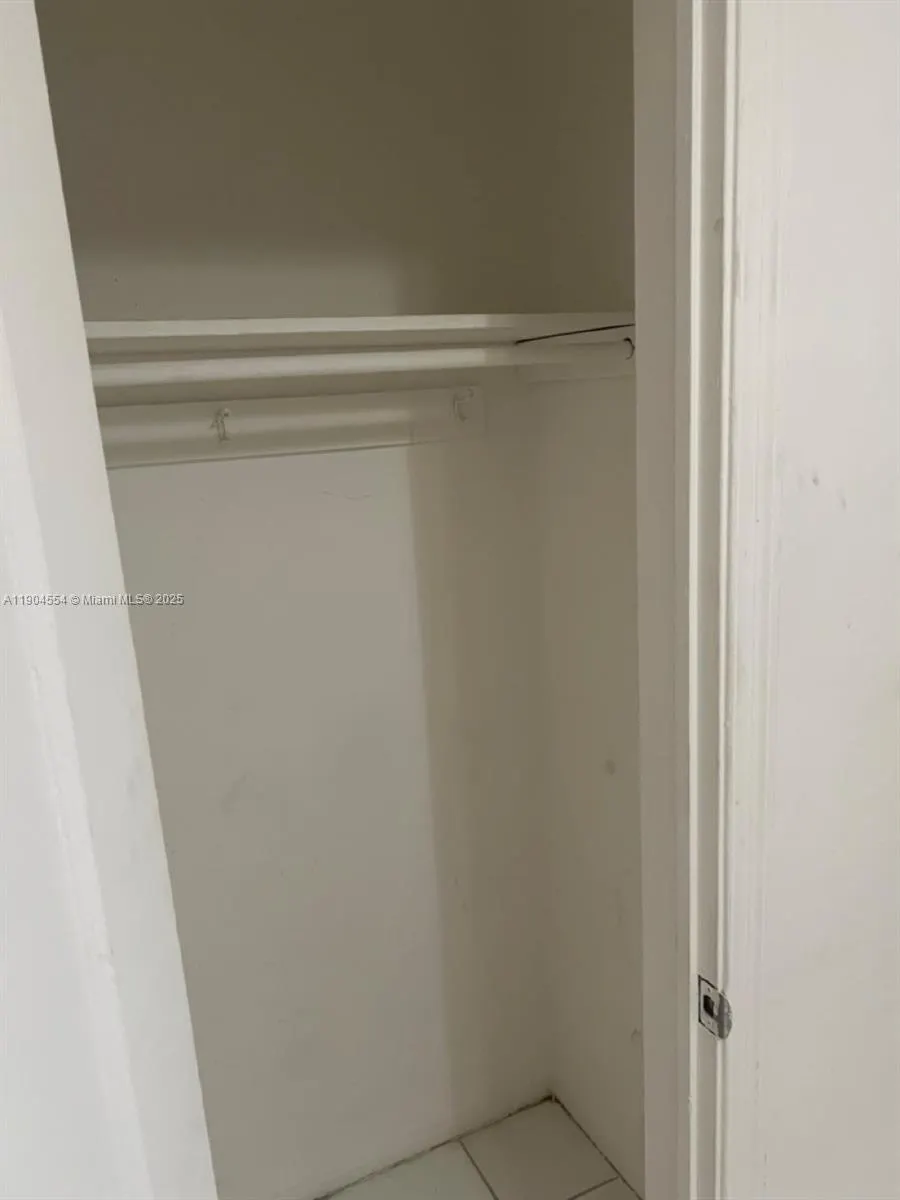 1931 Jefferson St, #E