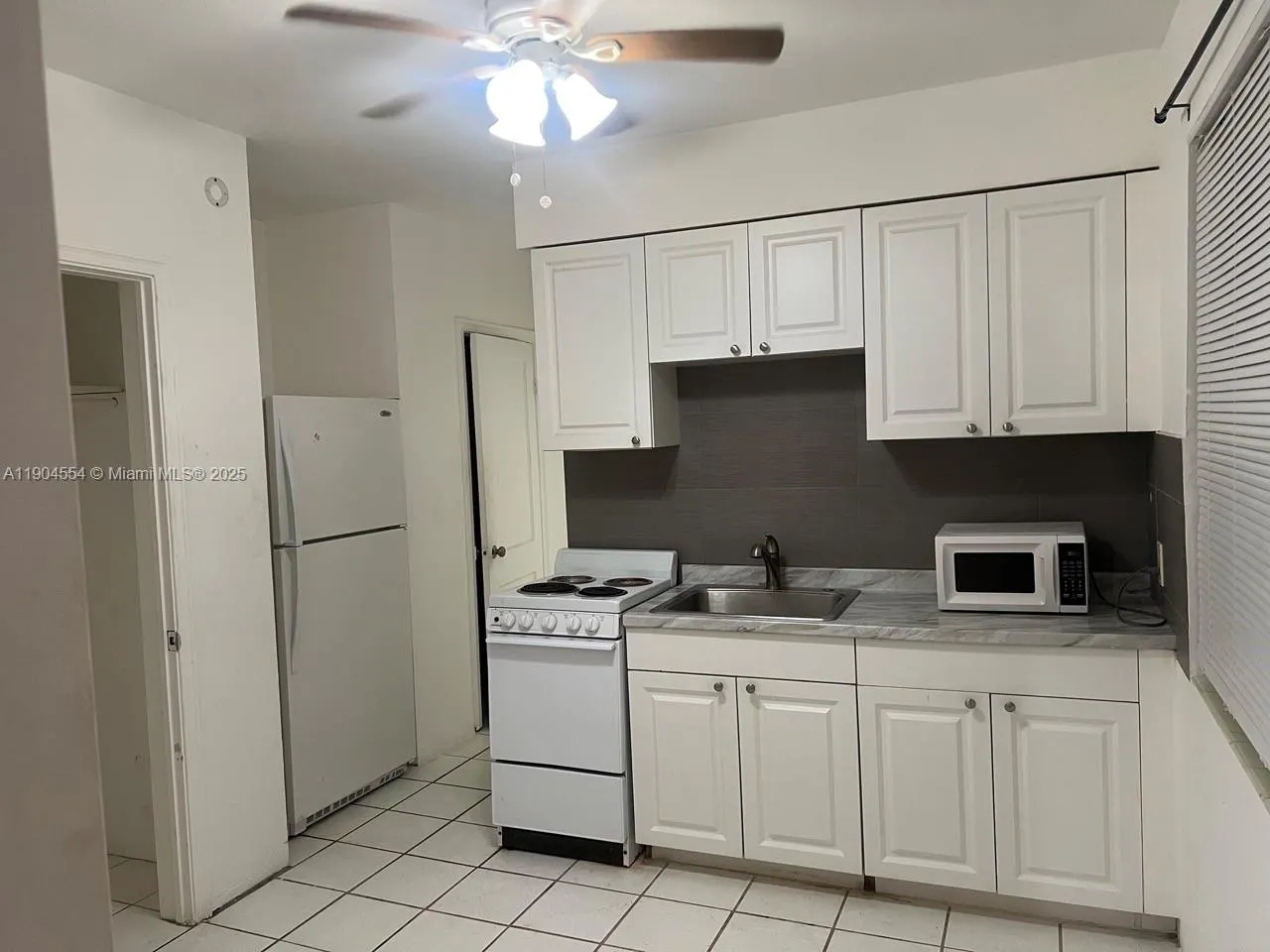 1931 Jefferson St, #E