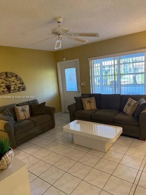 5300 Washington St, #P136