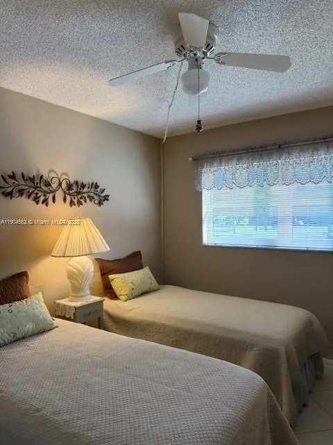 5300 Washington St, #P136