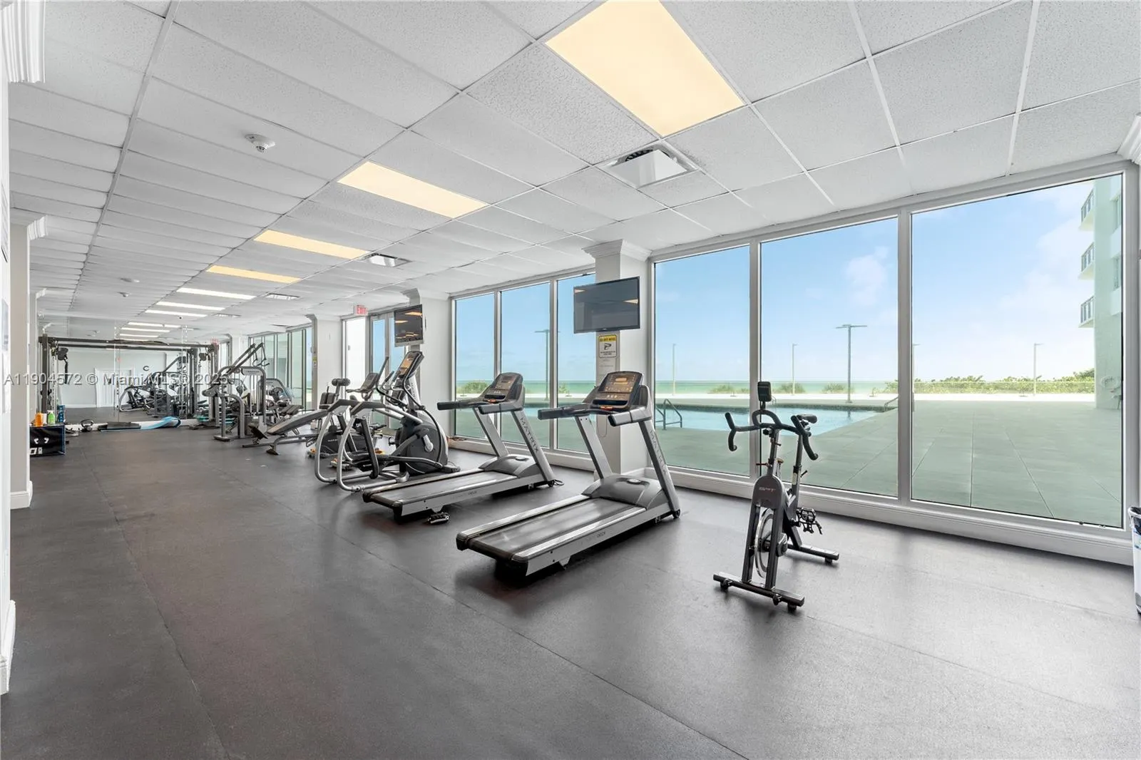 7135 Collins Ave, #1704