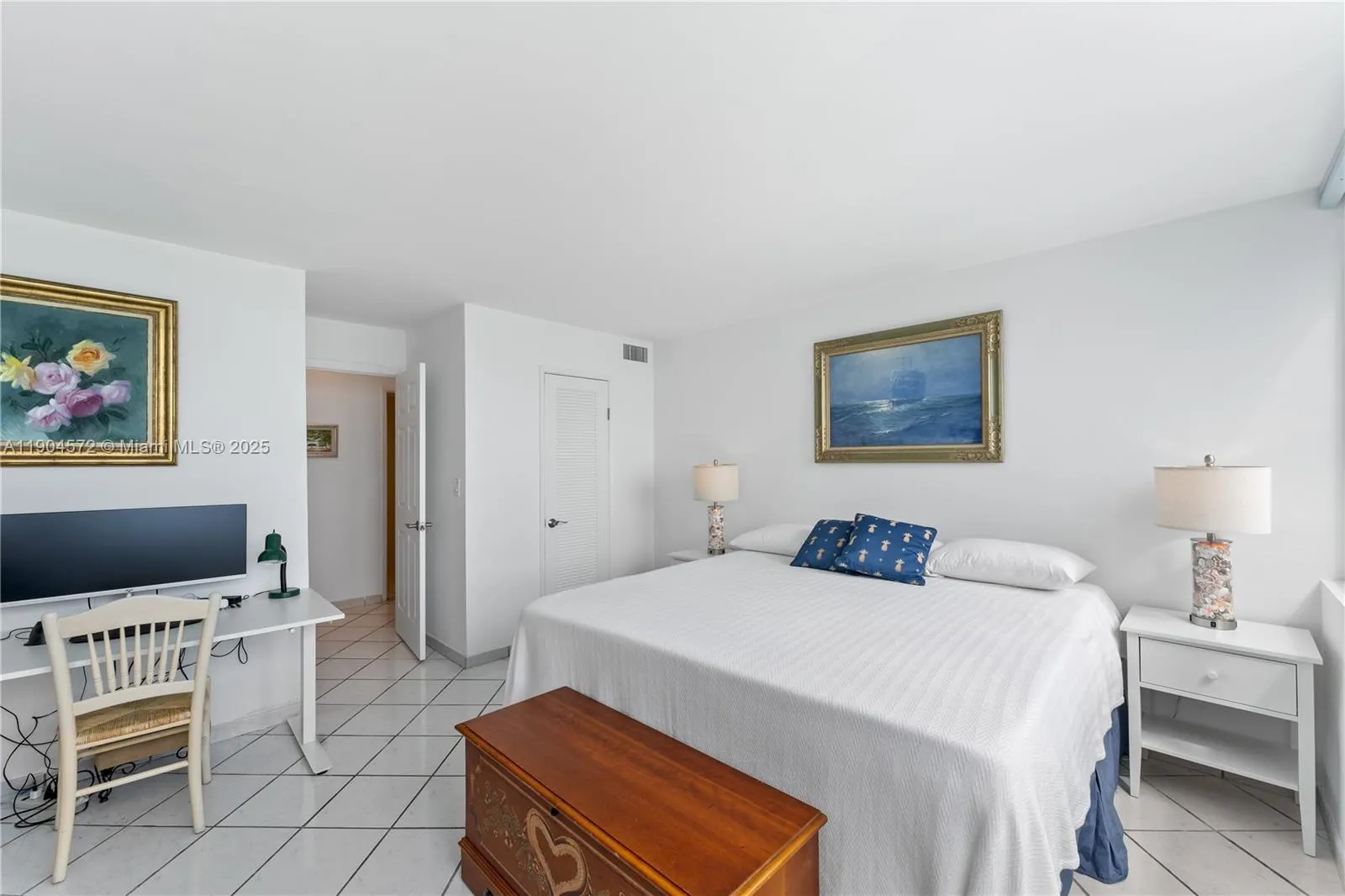 7135 Collins Ave, #1704