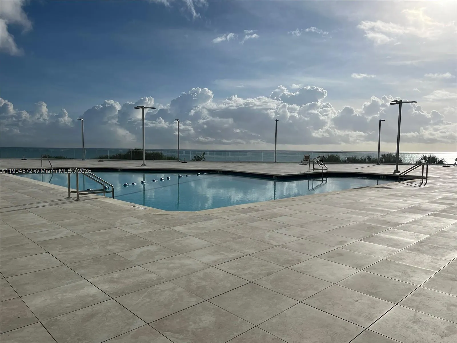 7135 Collins Ave, #1704