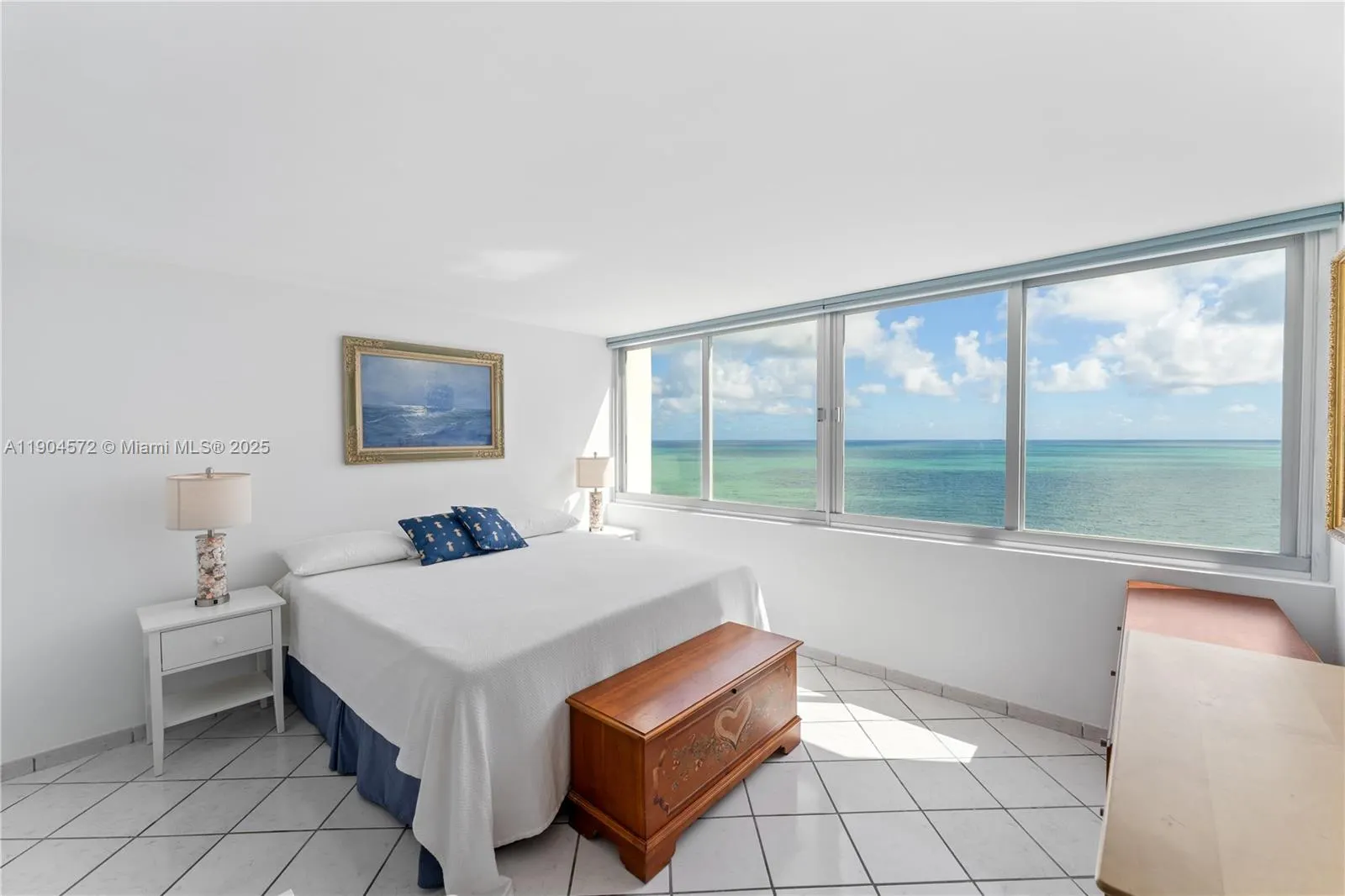 7135 Collins Ave, #1704