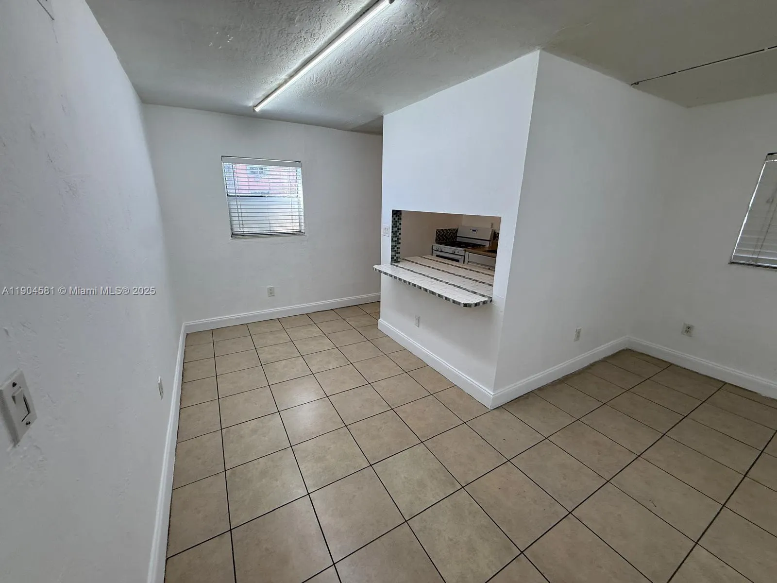 1245 W 24th St, #122