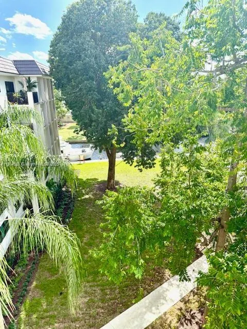 900 River Reach Dr, #502