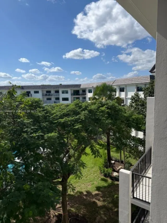 900 River Reach Dr, #502