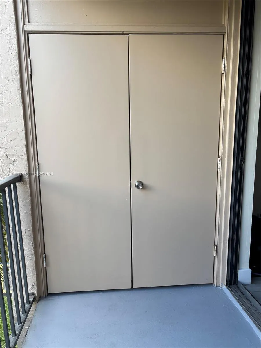 14525 N Kendall Dr, #307J