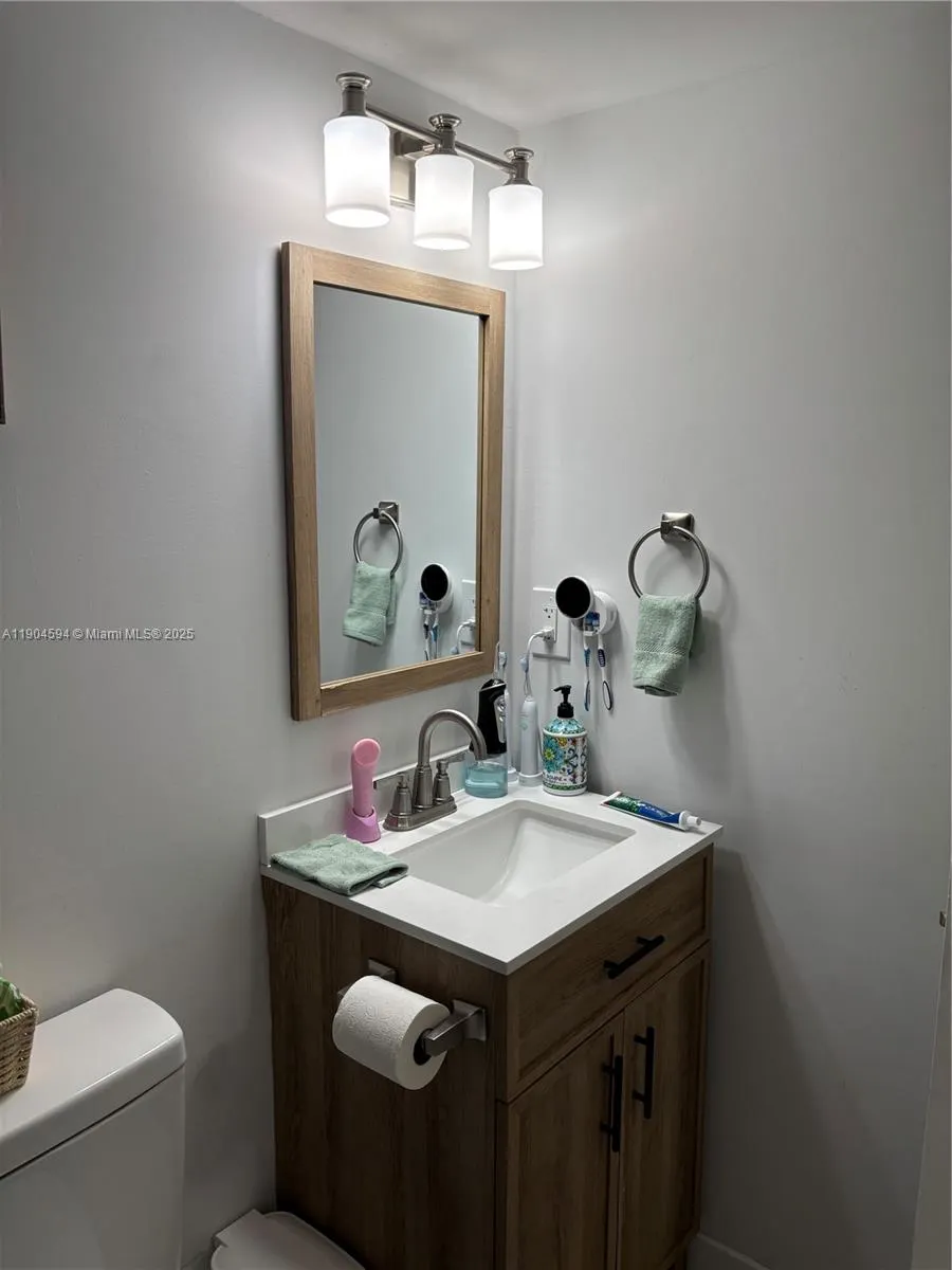 14525 N Kendall Dr, #307J