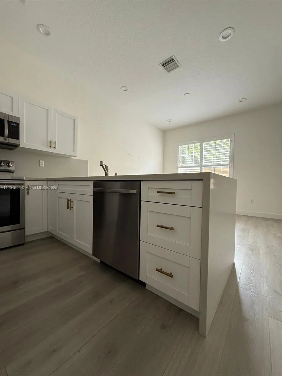 705 SW 147th Ave, #705