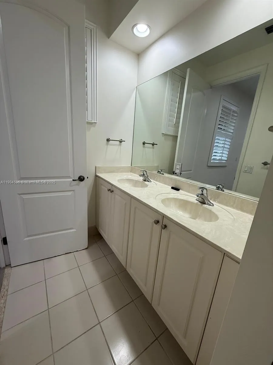 705 SW 147th Ave, #705