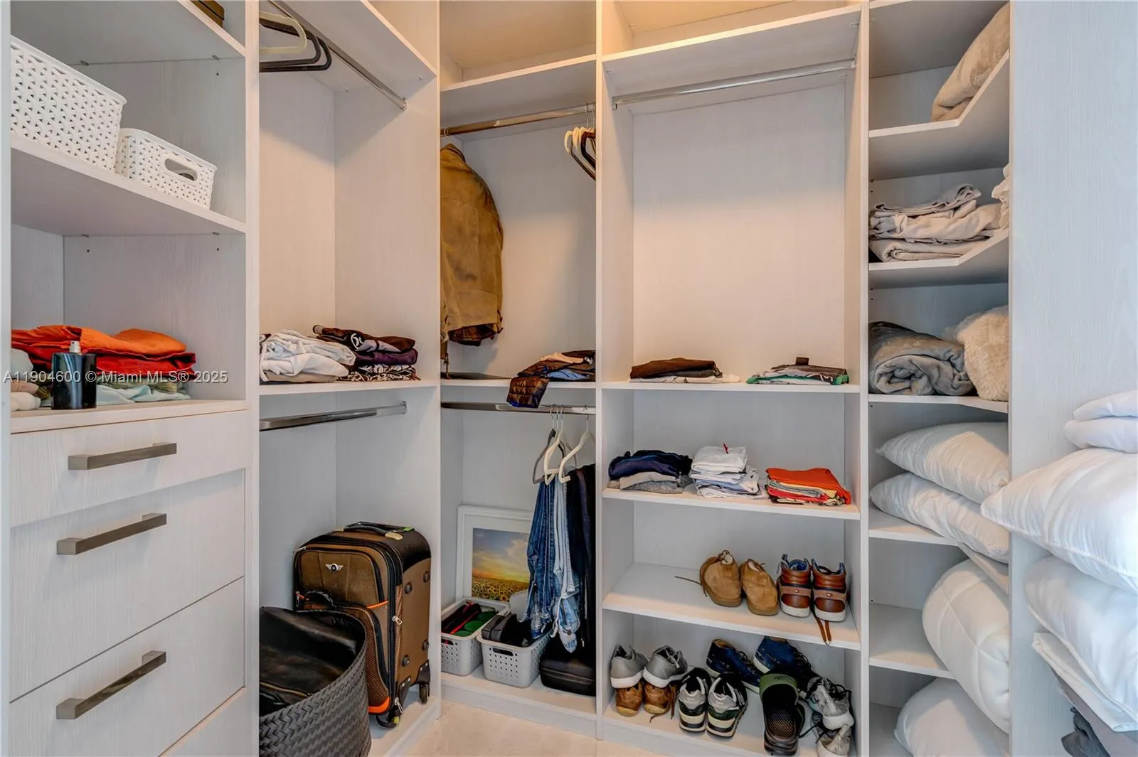 18555 Collins Ave, #2403